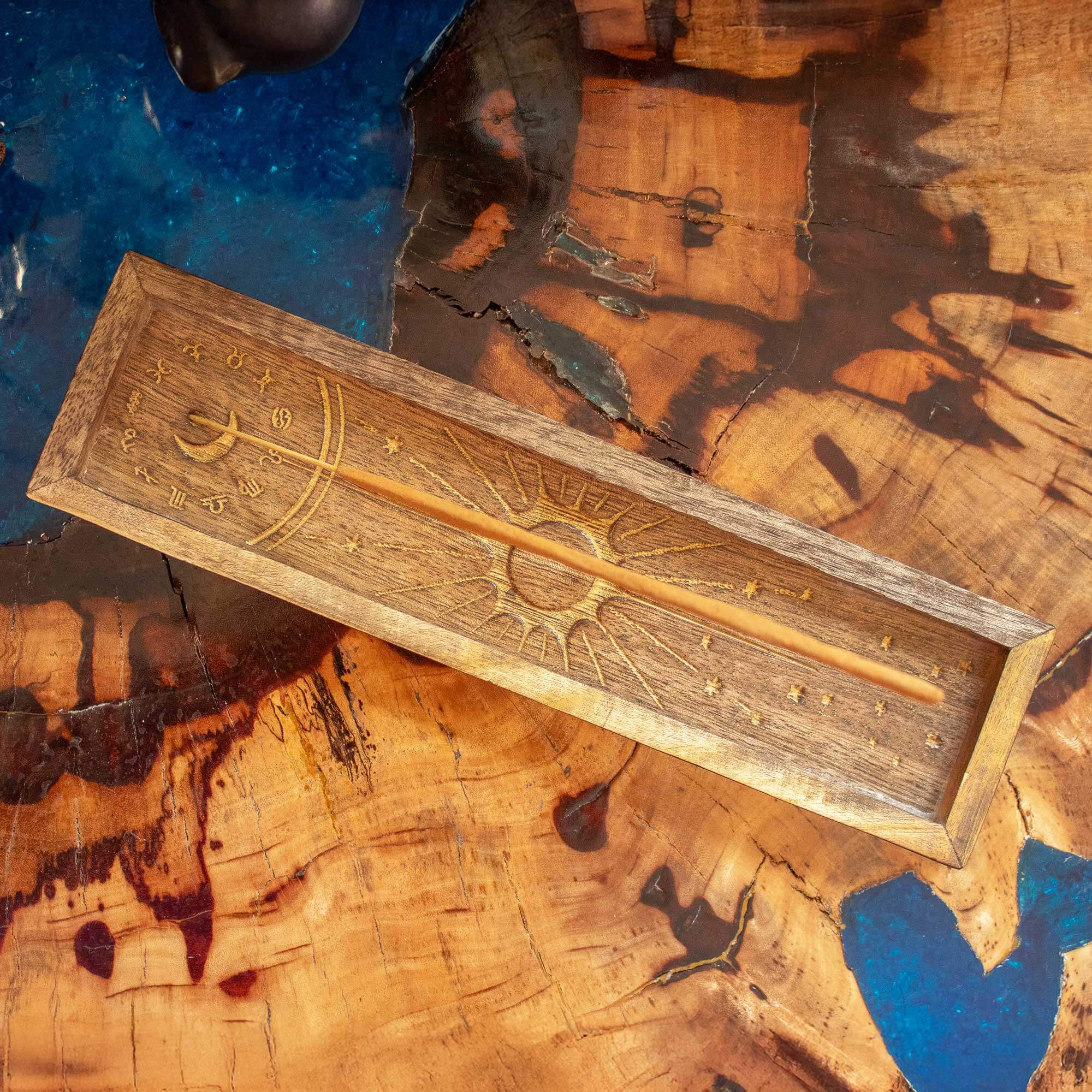 Mango koka vīraka turētājs 25 x 7.5 cm ar gravējumu ar vīraku